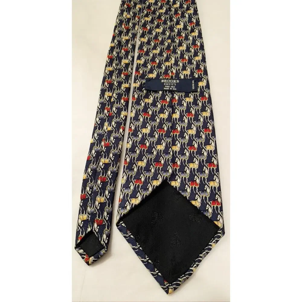 Brooks Basic Silk Tie Horses Pattern Made in the USA 70 x 3.5